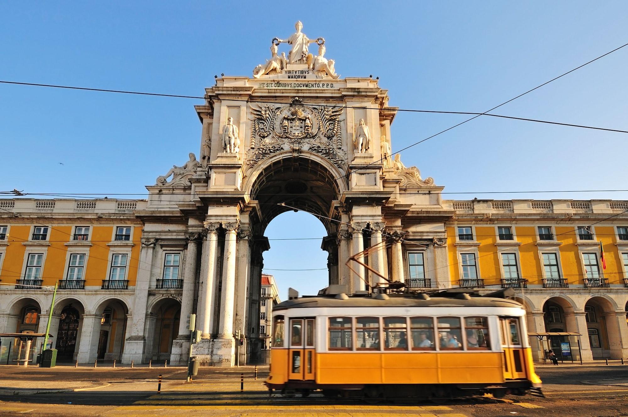 Pousada De Lisboa - Small Luxury Hotels Of The World Εξωτερικό φωτογραφία The Rossio railway station