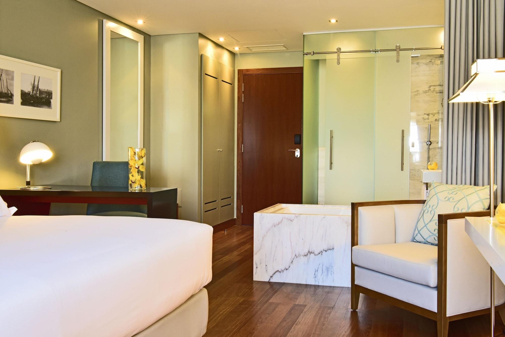 Pousada De Lisboa - Small Luxury Hotels Of The World Εξωτερικό φωτογραφία A room at the hotel