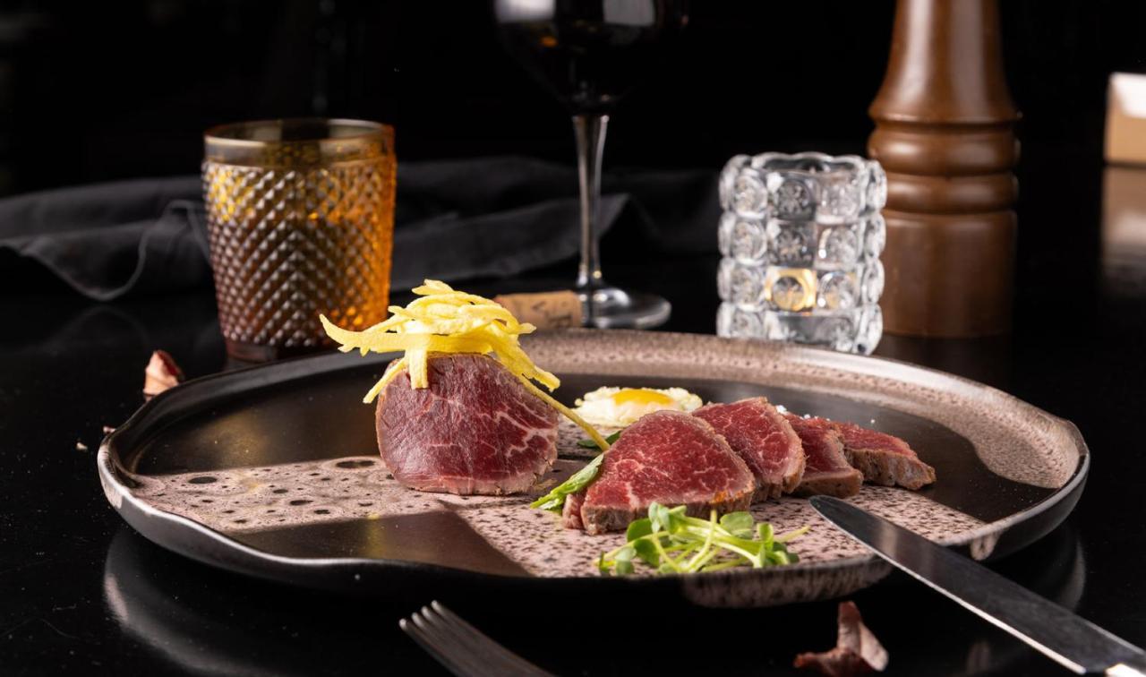 Pousada De Lisboa - Small Luxury Hotels Of The World Εξωτερικό φωτογραφία A steak prepared sous-vide
