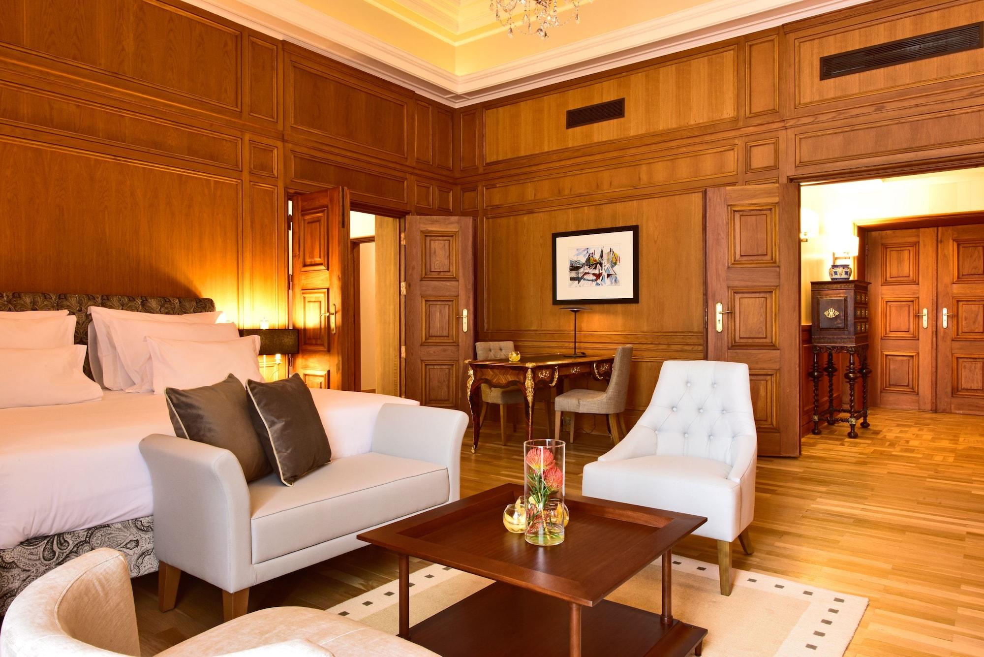 Pousada De Lisboa - Small Luxury Hotels Of The World Εξωτερικό φωτογραφία Suite at the Hotel de Crillon