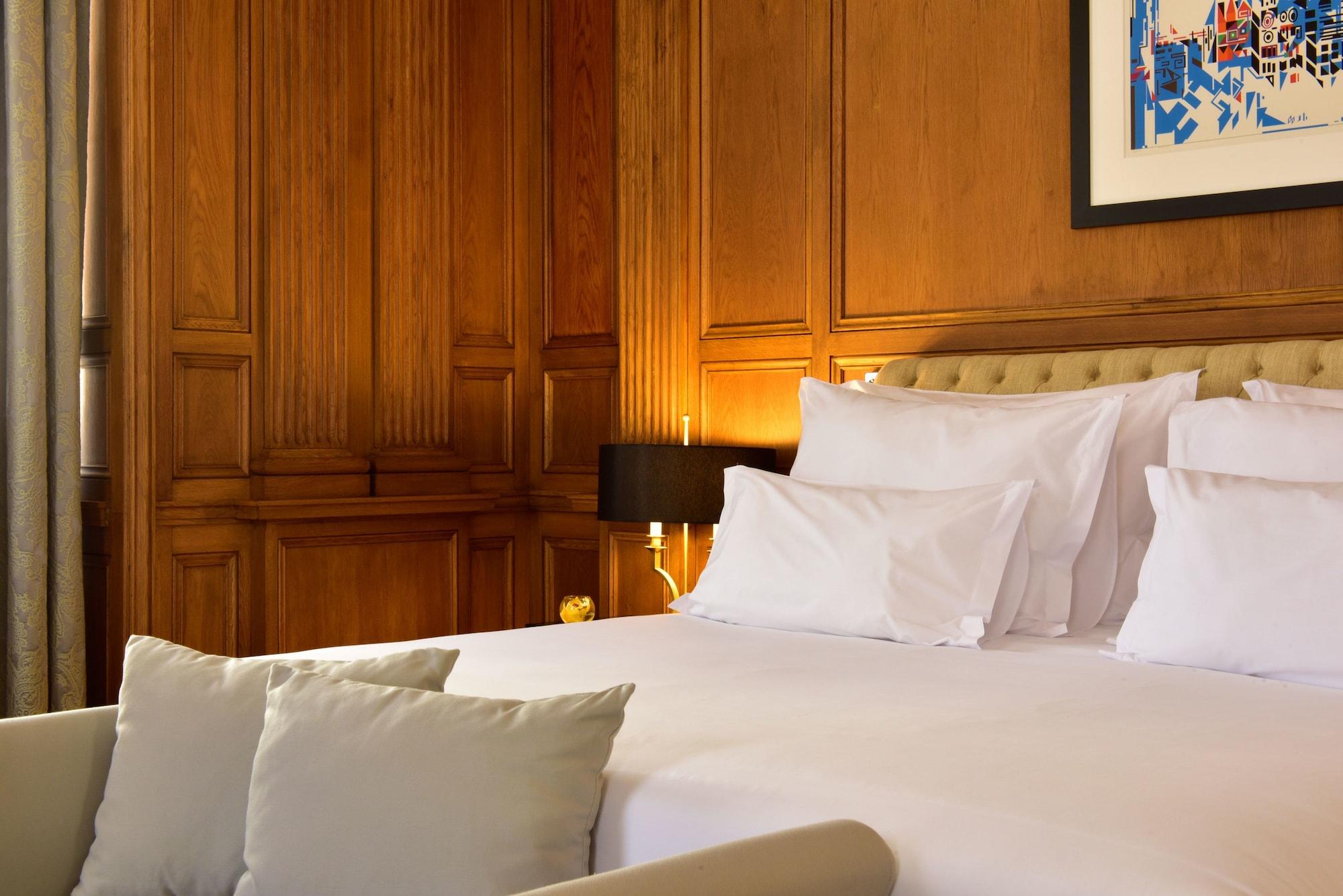 Pousada De Lisboa - Small Luxury Hotels Of The World Εξωτερικό φωτογραφία A bedroom at the hotel