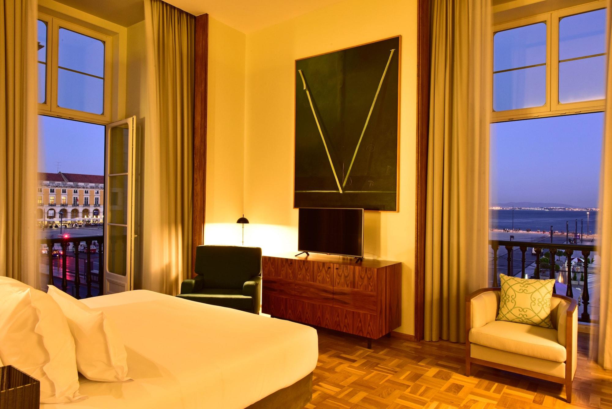 Pousada De Lisboa - Small Luxury Hotels Of The World Εξωτερικό φωτογραφία A room at the Hotel Lisboa